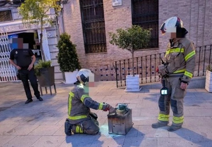 Vecinos de Santa Fe alertados por incendio en bar a causa de una freidora