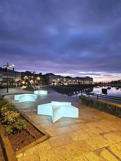 Escándalo en Baiona: ventas irregulares y creciente tensión en el sector pesquero. Una crisis institucional que sacude a la localidad gallega.